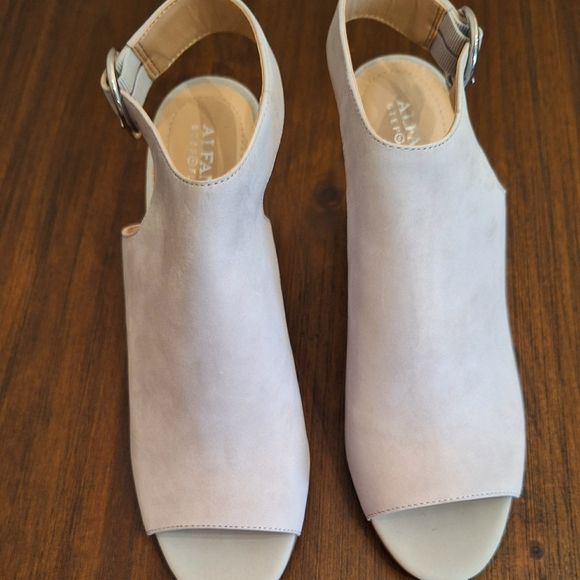 Alfani (Macy's brand) - Picture 5 of 9